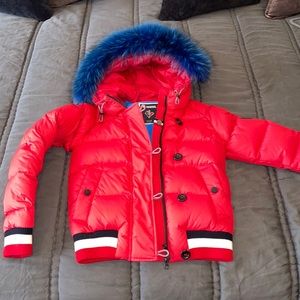 Rossignol verse I LLE DEPUIS space 1907 ski jacket. Women’s size 36.